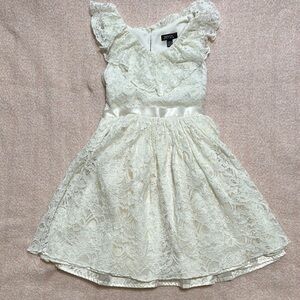 NWOT Elegant Cream Lace Kids Dress by Zenzie size 6/6x